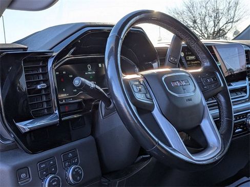 Used 2022 GMC Sierra 1500 SLE image 16