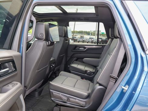 New 2026 GMC Yukon Elevation w/ Elevation Premium Package AWD/4WD image 13