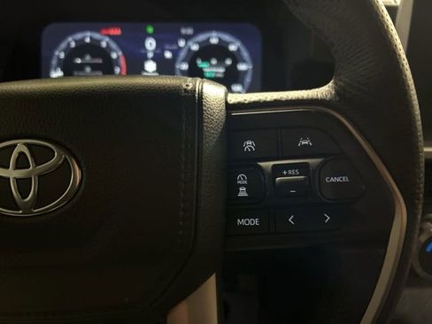 Used 2024 Toyota Tacoma TRD Off-Road AWD/4WD image 19
