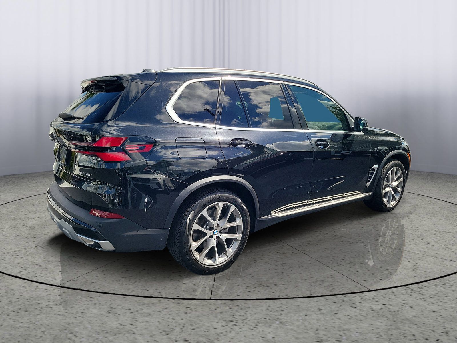 Used 2026 BMW X5 sDrive40i RWD image 2