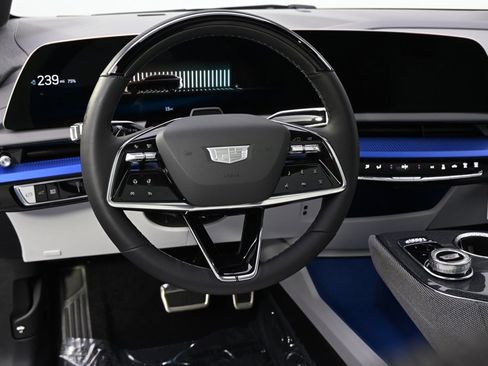 New 2025 Cadillac Optiq Luxury 1 w/ LPO, Floor Liner Package image 12