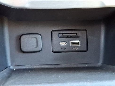 Used 2023 GMC Acadia SLE w/ Driver Convenience Package image 29