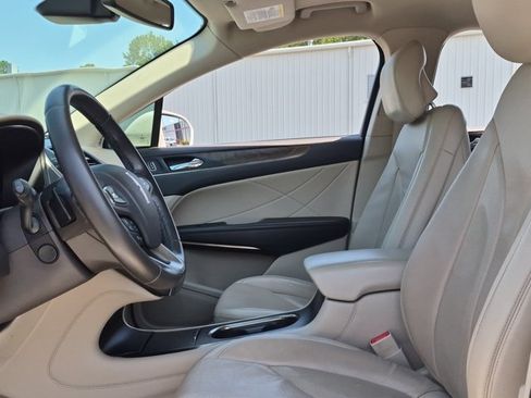 Used 2018 Lincoln MKC Reserve FWD image 13