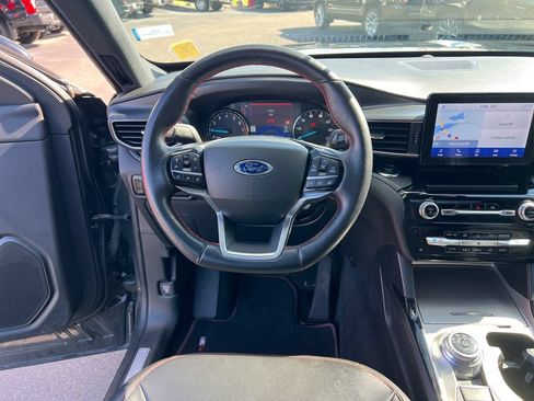 Used 2023 Ford Explorer ST-Line AWD/4WD image 25
