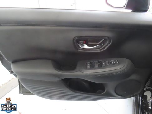 Used 2025 Honda HR-V LX image 10