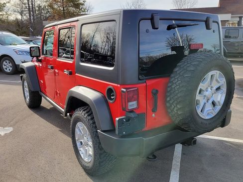 Used 2016 Jeep Wrangler Unlimited Rubicon w/ Dual Top Group AWD/4WD image 7