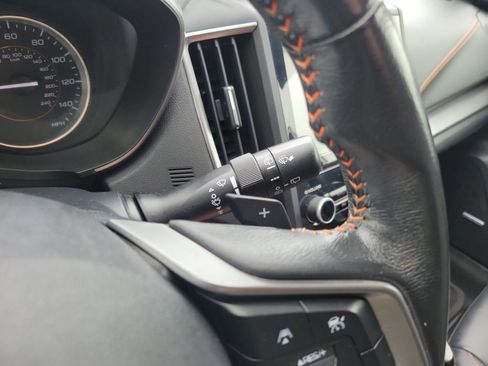 Used 2020 Subaru Crosstrek 2.0i Limited w/ Moonroof Package w/Navigation AWD/4WD image 23