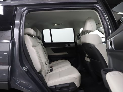 Used 2025 Hyundai Santa Fe SEL AWD/4WD image 13