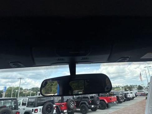 Used 2021 Jeep Gladiator Mojave w/ LED Lighting Group AWD/4WD image 24