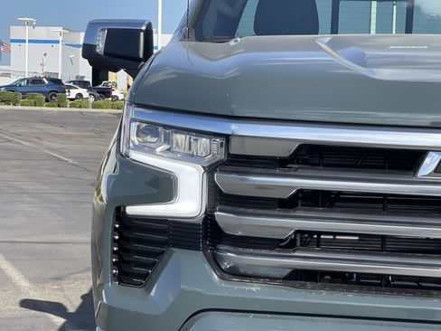 New 2026 Chevrolet Silverado 1500 High Country AWD/4WD image 4