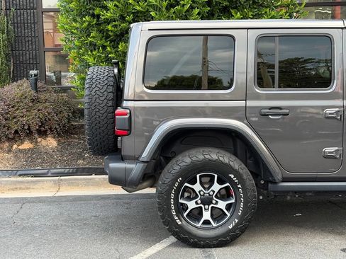 Used 2021 Jeep Wrangler Unlimited Rubicon AWD/4WD image 23
