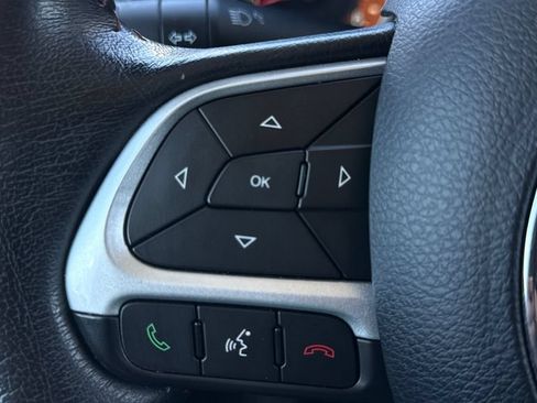 Used 2016 Jeep Renegade Trailhawk AWD/4WD image 33