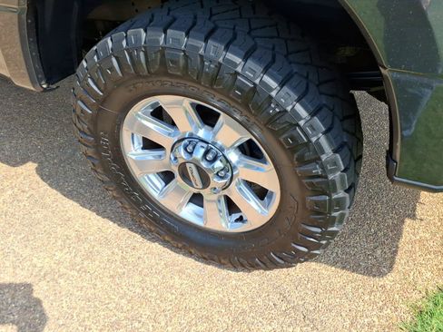 Used 2020 Ford F250 Platinum w/ FX4 Off-Road Package AWD/4WD image 6