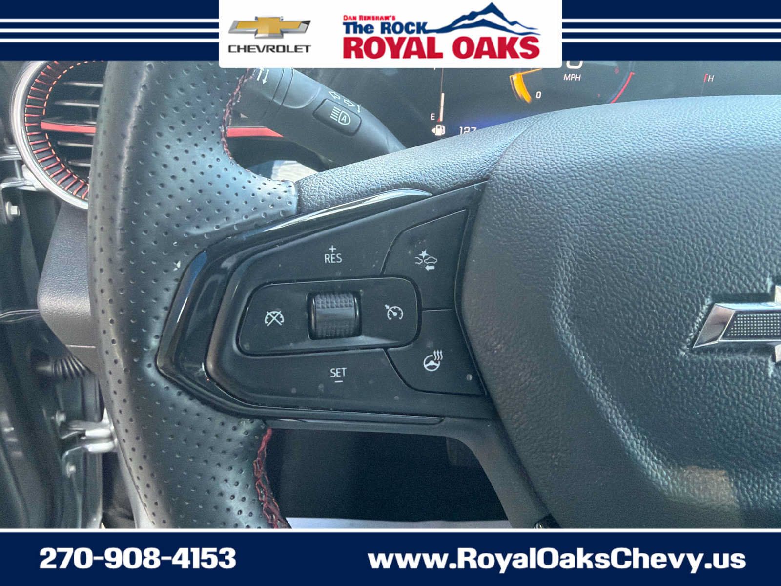 Used 2025 Chevrolet Trax RS w/ Sunroof Package FWD image 15