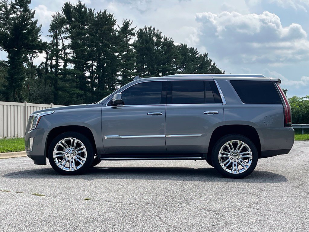 Used 2018 Cadillac Escalade Luxury w/ LPO, Radiant Package AWD/4WD image 4