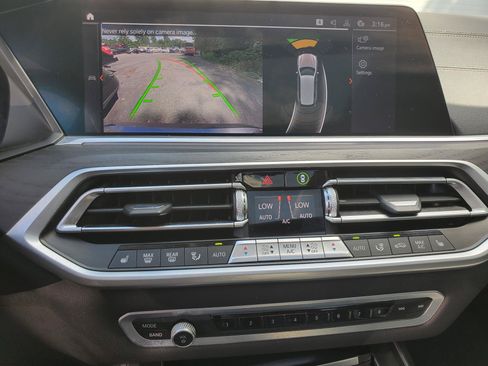 Used 2020 BMW X7 xDrive40i w/ Cold Weather Package AWD/4WD image 37