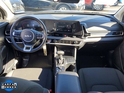Used 2023 Kia Sportage LX image 9