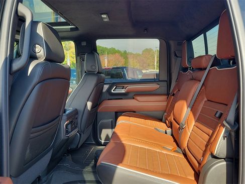 New 2025 GMC Sierra 3500 Denali Ultimate image 13