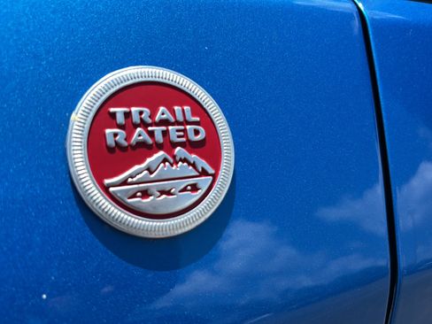Used 2021 Jeep Compass Trailhawk AWD/4WD image 30