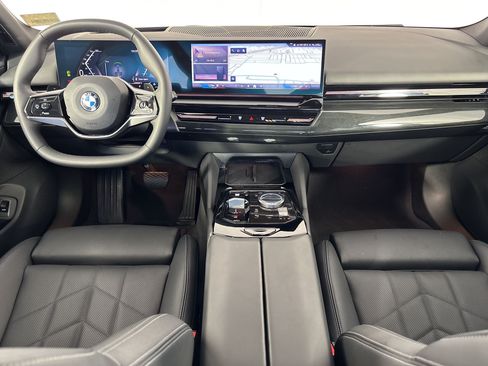 Used 2026 BMW 530i RWD image 15