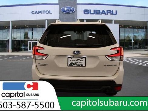 Used 2021 Subaru Forester Premium image 4