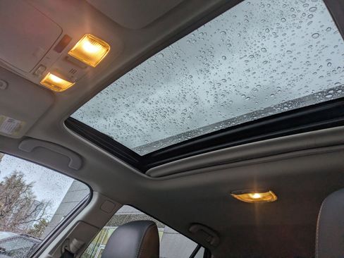 Used 2017 Subaru Outback 3.6R Limited image 25