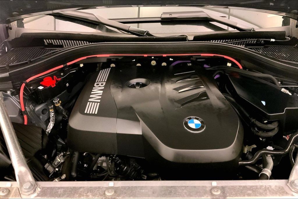 Used 2025 BMW X3 xDrive30i w/ Premium Package AWD/4WD image 9