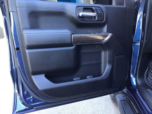 Used 2021 Chevrolet Silverado 1500 LT Trail Boss w/ Bed Protection Package image 15