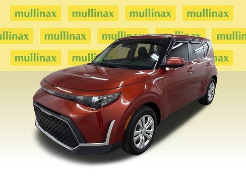Used 2023 Kia Soul LX FWD image 14