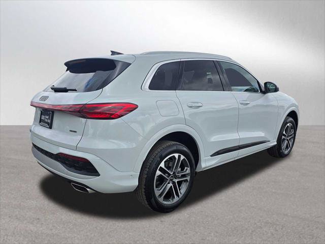 New 2026 Audi Q5 Premium AWD/4WD image 3