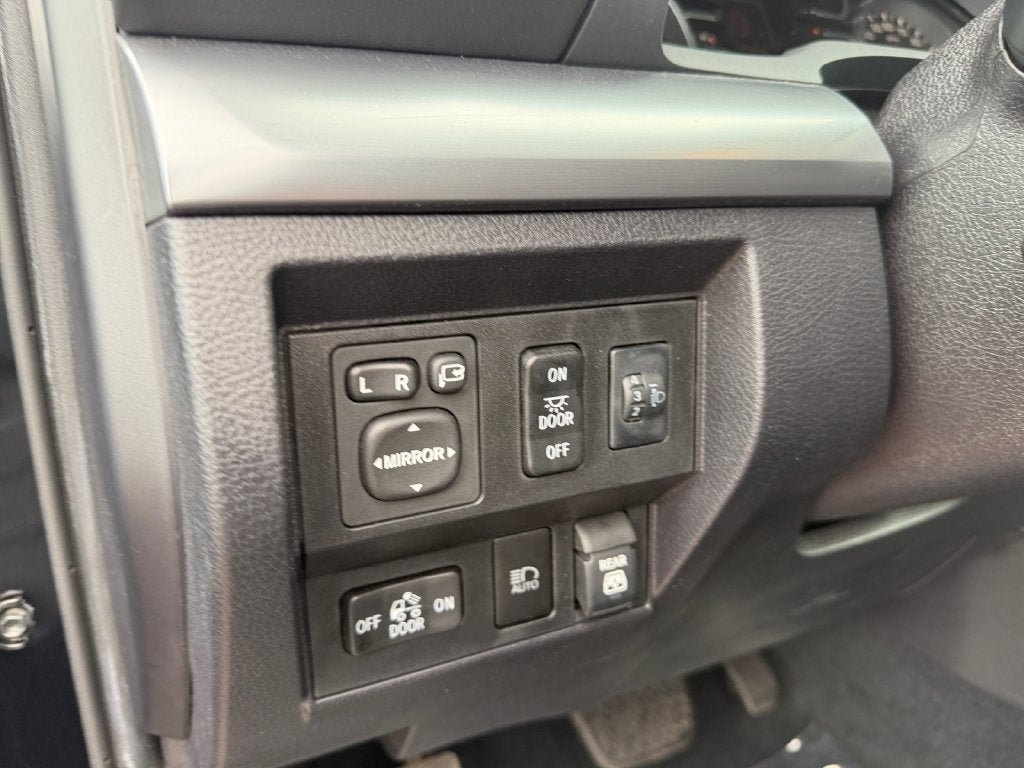 Used 2021 Toyota Tundra Platinum AWD/4WD image 19