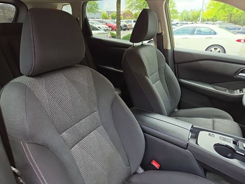 Certified 2025 Nissan Rogue SV FWD image 41