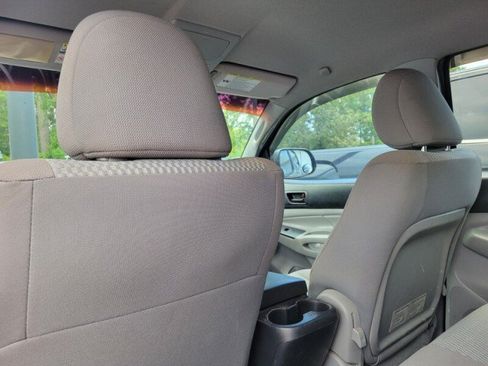 Used 2014 Toyota Tacoma PreRunner w/ SR5 Package RWD image 6