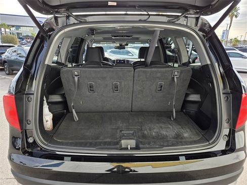 Used 2016 Honda Pilot Touring image 14