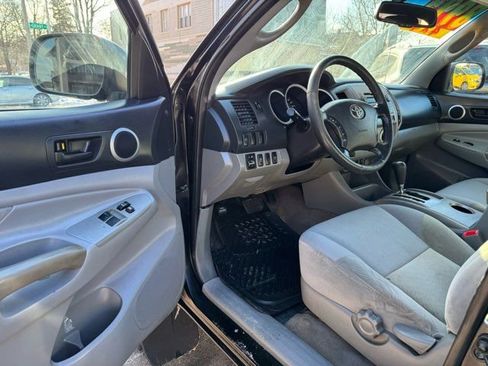 Used 2010 Toyota Tacoma 4x4 Access Cab V6 image 8