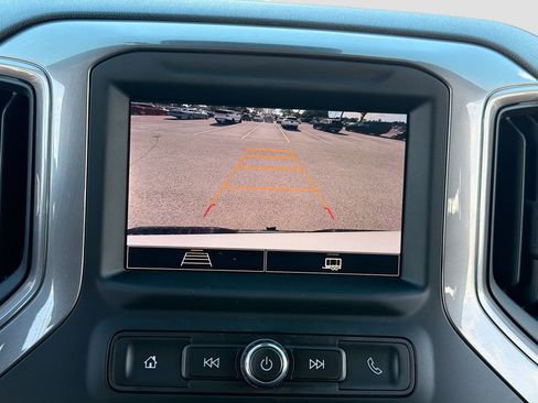 Used 2024 Chevrolet Silverado 2500 Custom w/ Custom Value Package image 34