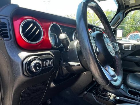 Used 2020 Jeep Gladiator Rubicon AWD/4WD image 16