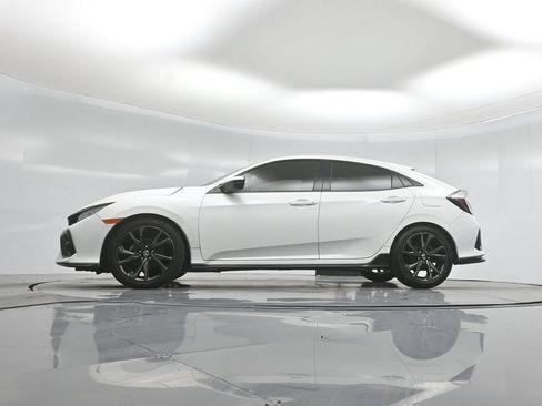 Used 2018 Honda Civic Sport image 6
