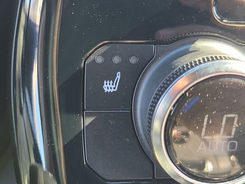 Used 2022 Toyota Highlander XSE image 32