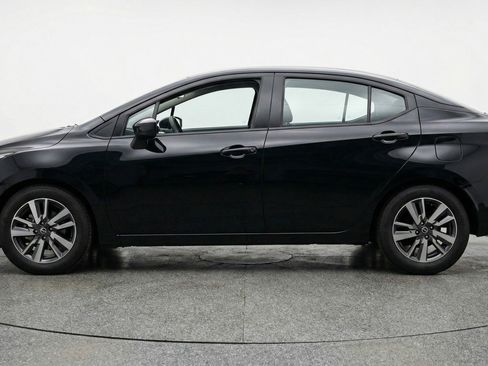Used 2025 Nissan Versa SV image 5