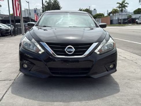Used 2017 Nissan Altima 3.5 SR FWD image 17