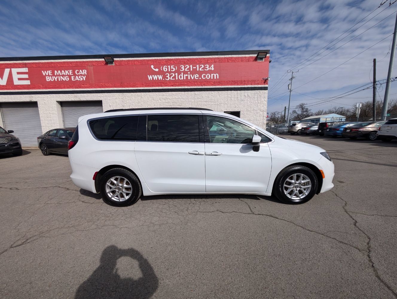 Used 2020 Chrysler Voyager Lxi FWD image 5