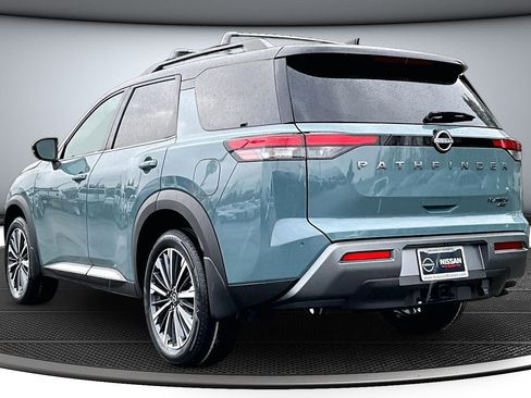 New 2026 Nissan Pathfinder Platinum image 3