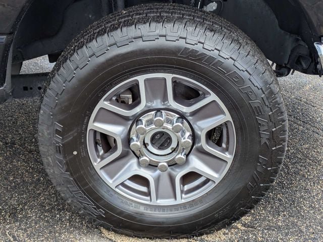 Used 2024 Ford F250 Lariat AWD/4WD image 11