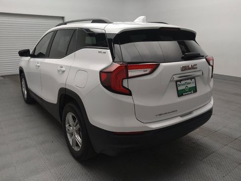 Used 2023 GMC Terrain SLE w/ Driver Convenience Package FWD image 5
