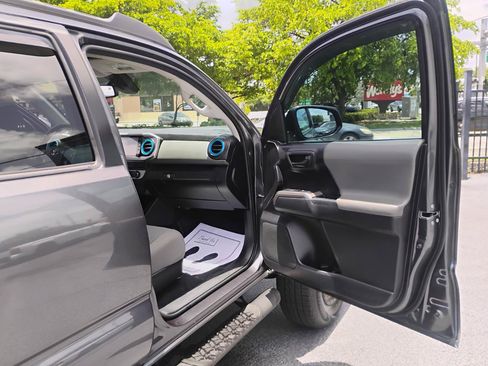Used 2021 Toyota Tacoma SR5 RWD image 28