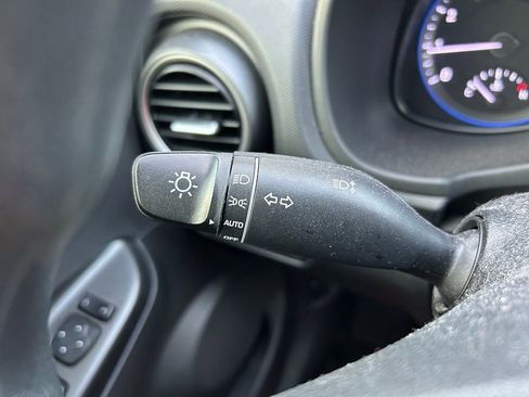 Used 2021 Hyundai Kona SE FWD image 22