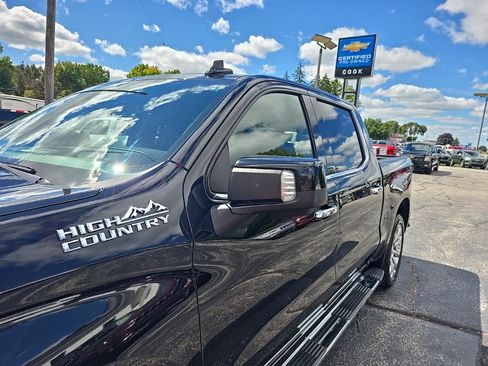 Used 2021 Chevrolet Silverado 1500 High Country w/ Technology Package image 36