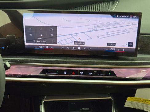 New 2026 BMW 750e xDrive image 19