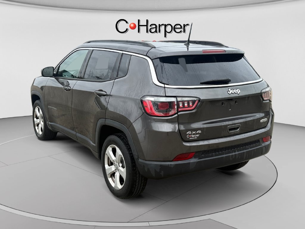 Used 2018 Jeep Compass Latitude w/ Cold Weather Group AWD/4WD image 5
